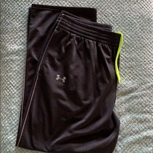 Black and gray under armour track pant